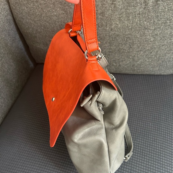 Vegan leather backpack, like new - Picture 4 of 16